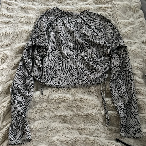 Long sleeve swim shirt new with tags - Picture 2 of 3